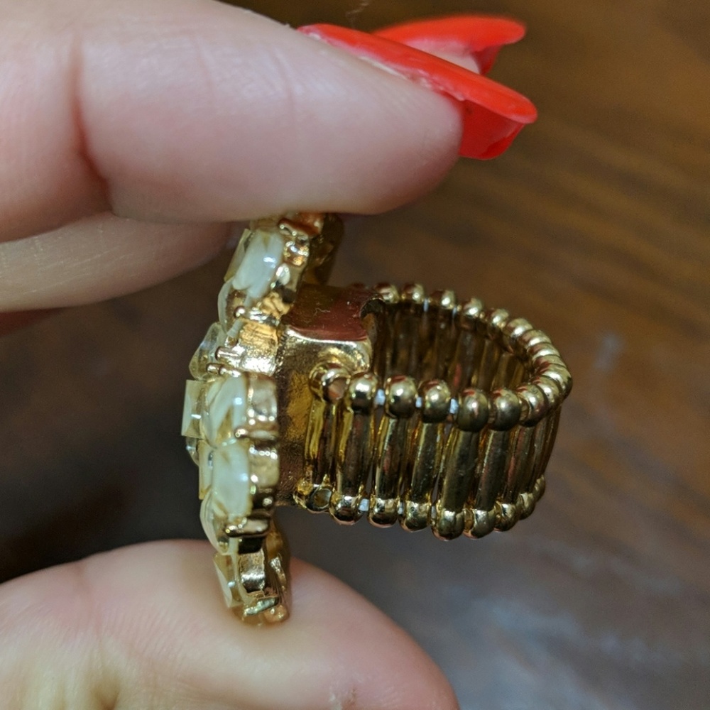 Ring - Picture 3 of 3